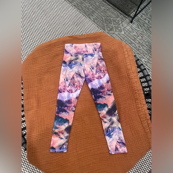 Old Navy Girl’s PowerSoft Side-Pocket Leggings, size M/8 - Picture 3 of 4